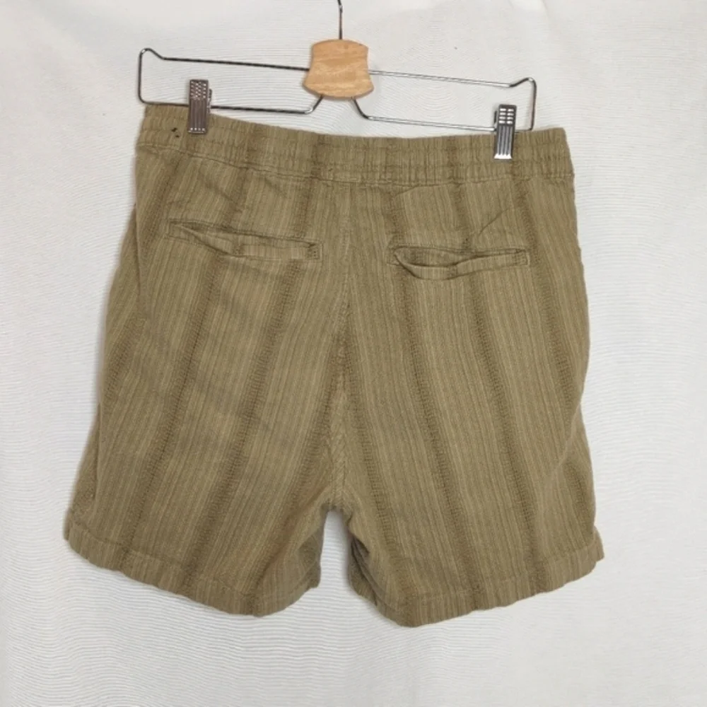 Abercrombie & Fitch Seersucker Pull-On Short Olive Green Stripe‎ 6